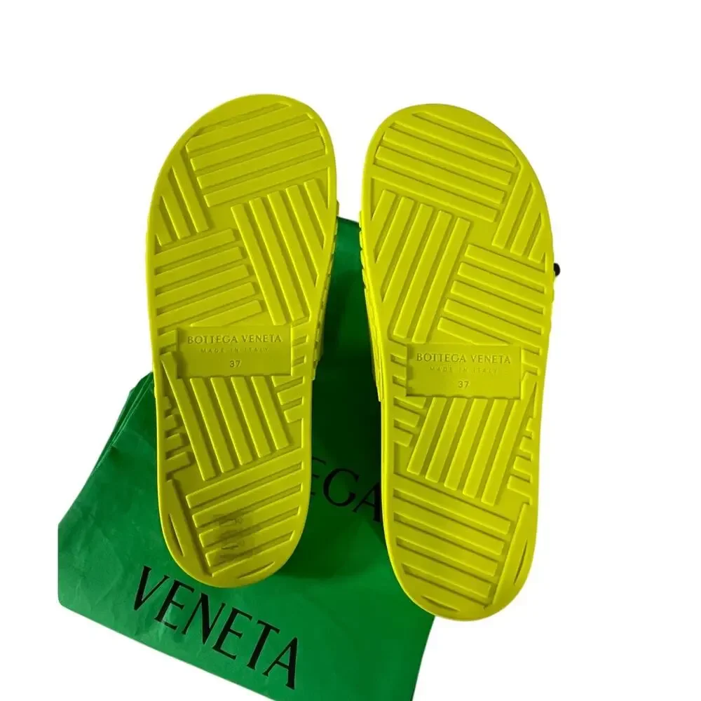 Bottega Veneta Textured Green Rubber Slides 7 US / 37 EU NWT